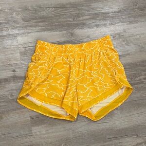 Women’s Athleta printed mesh racer run 4” shorts